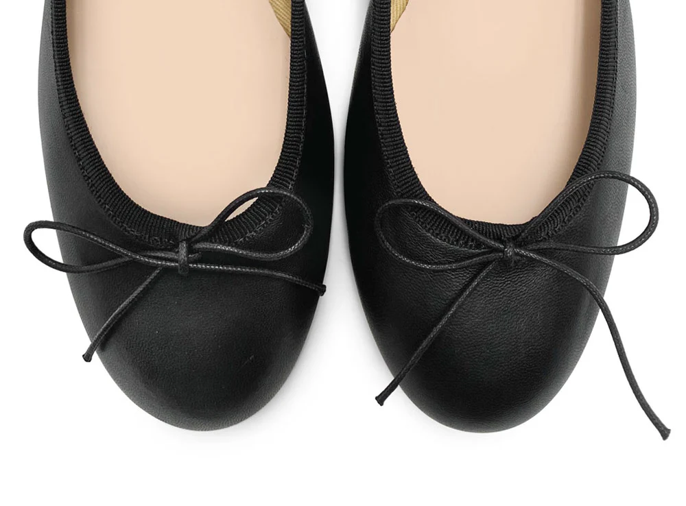 Black leather ballet flats with heel - Image 5
