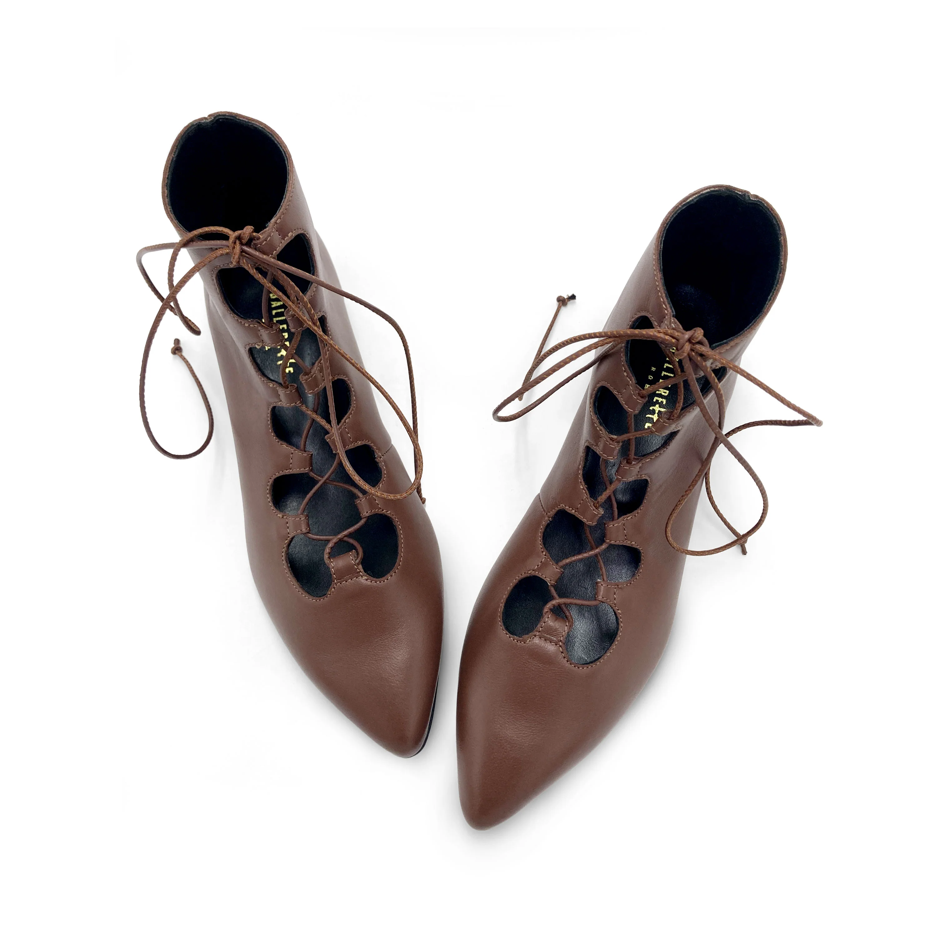 Brown pointed ankle boots with laces - Image 2