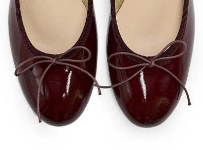 Burgundy patent leather ballet flats with heel - Image 5