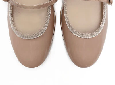 Powder pink patent leather ballet flats with strap and heel - Image 5