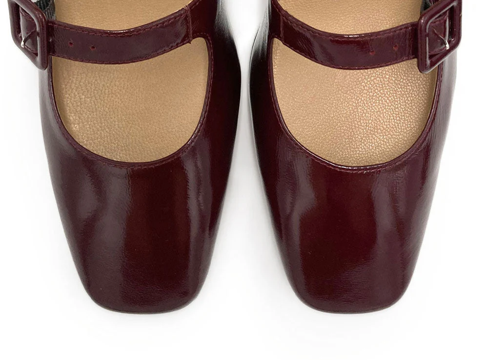 Shiny burgundy Mary Jane ballet flats with heel and square toe - Image 6