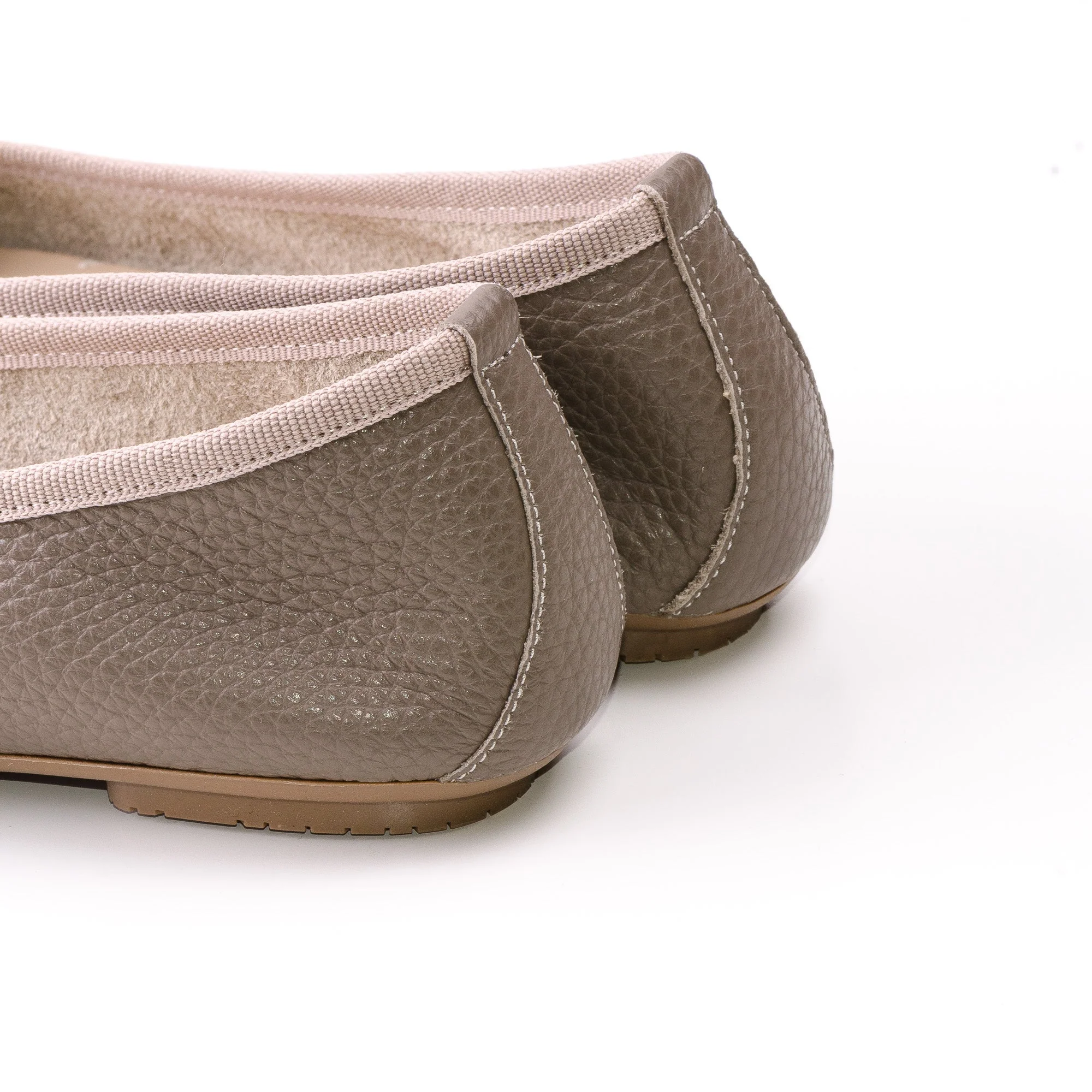 Taupe leather woman moccasins with fringe - Image 3