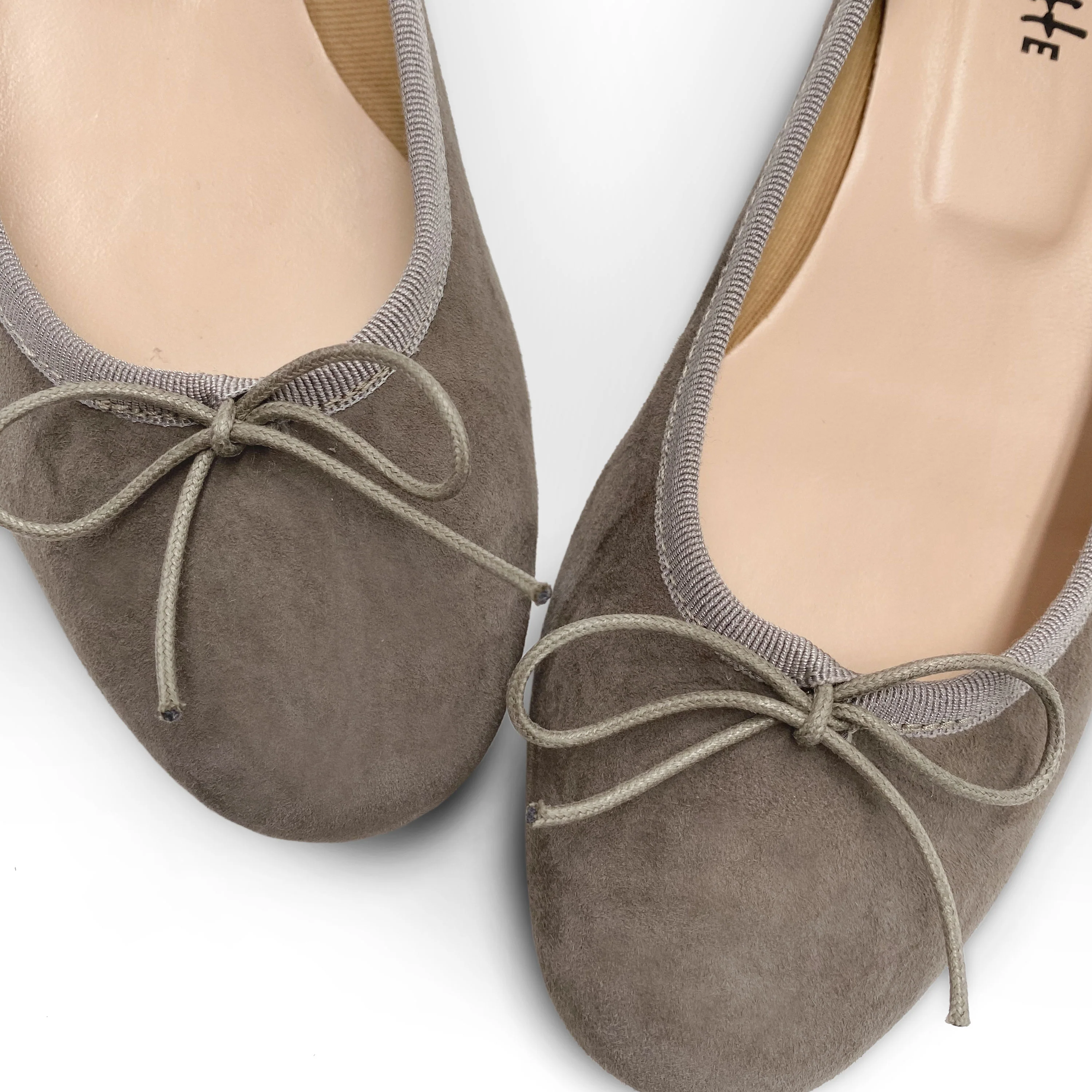 Taupe suede medium heel ballet flats - Image 3