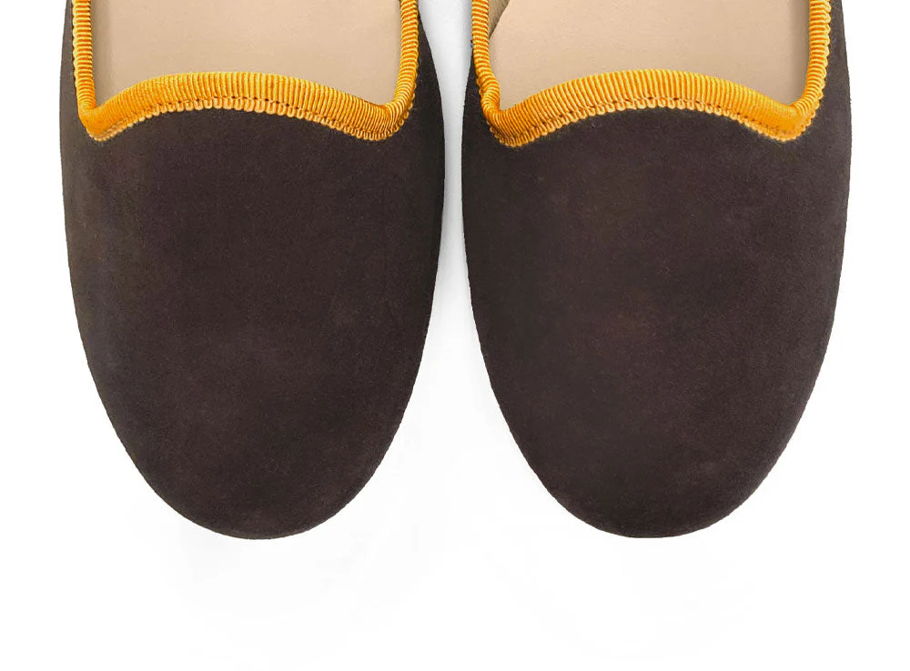 Women loafers in dark brown suede with ochre details - Image 5