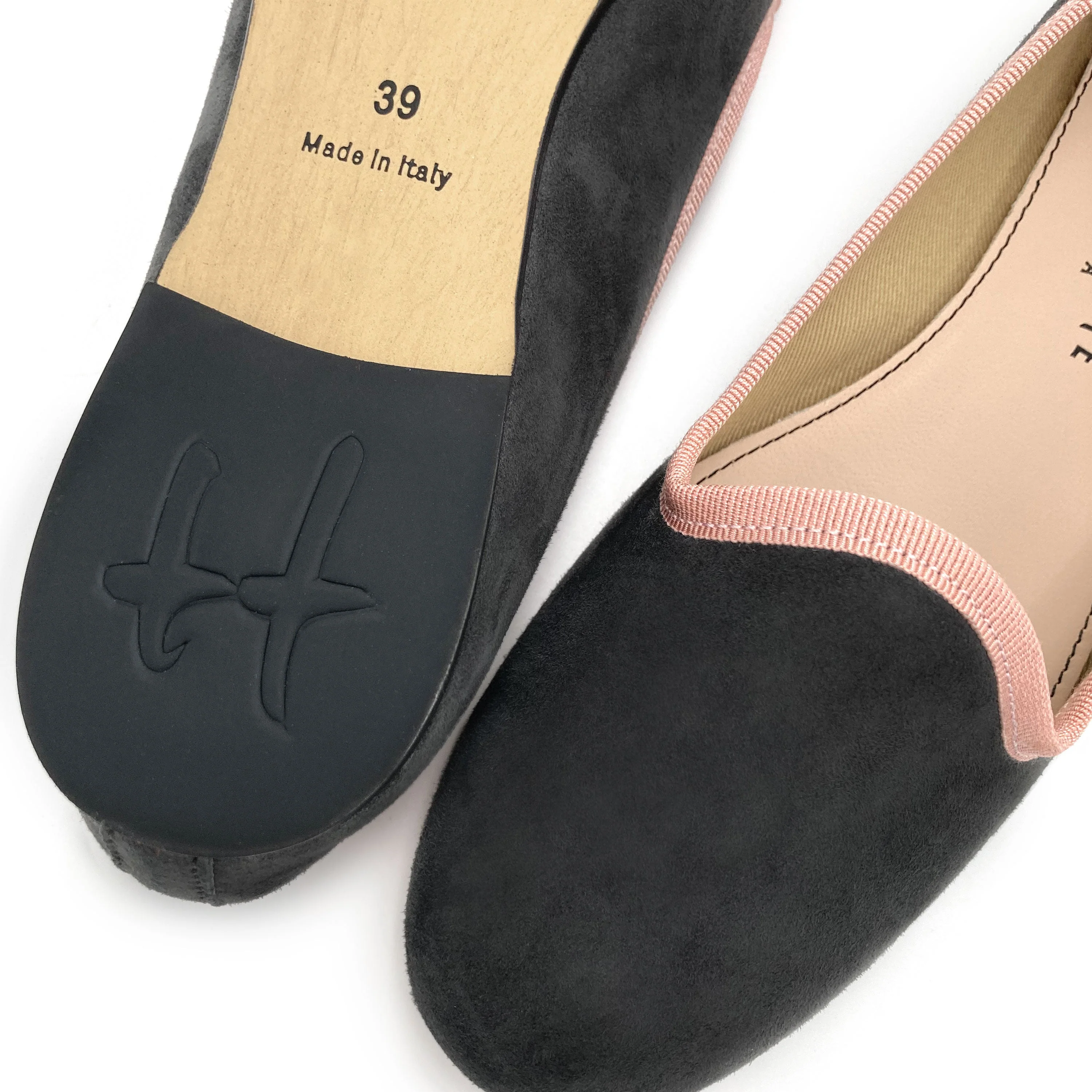 Women’s loafers in smoky gray suede with pink details - Image 5