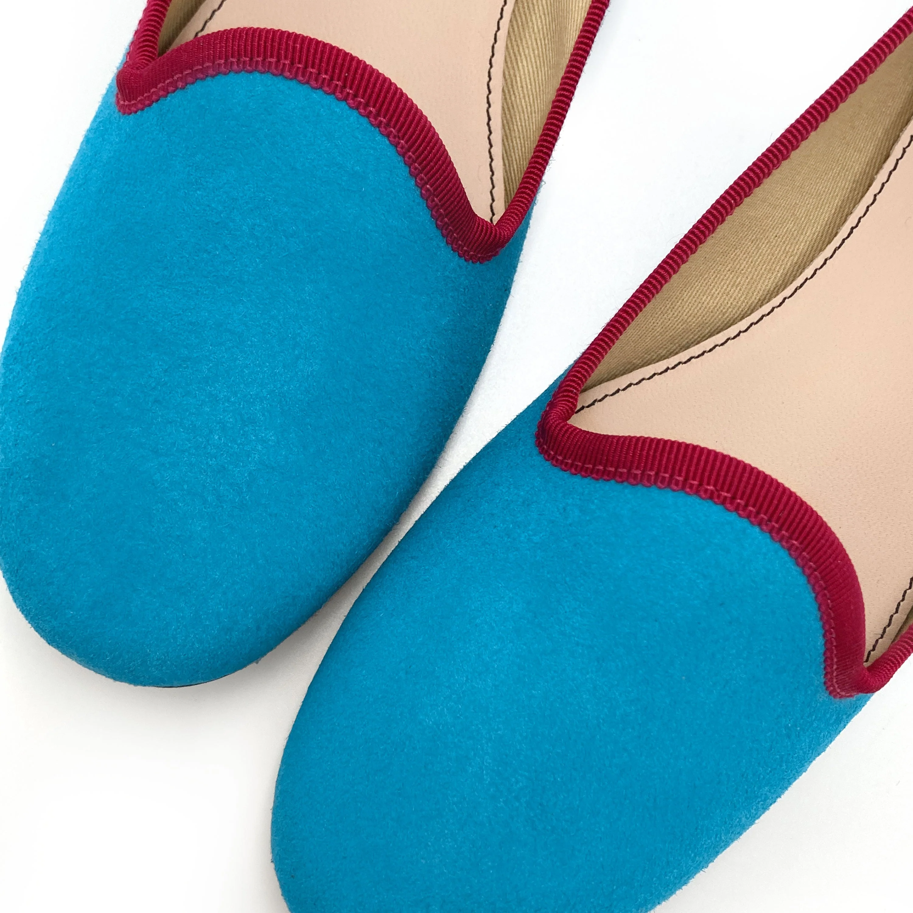 Women’s loafers in turquoise suede with fuchsia details - Image 3