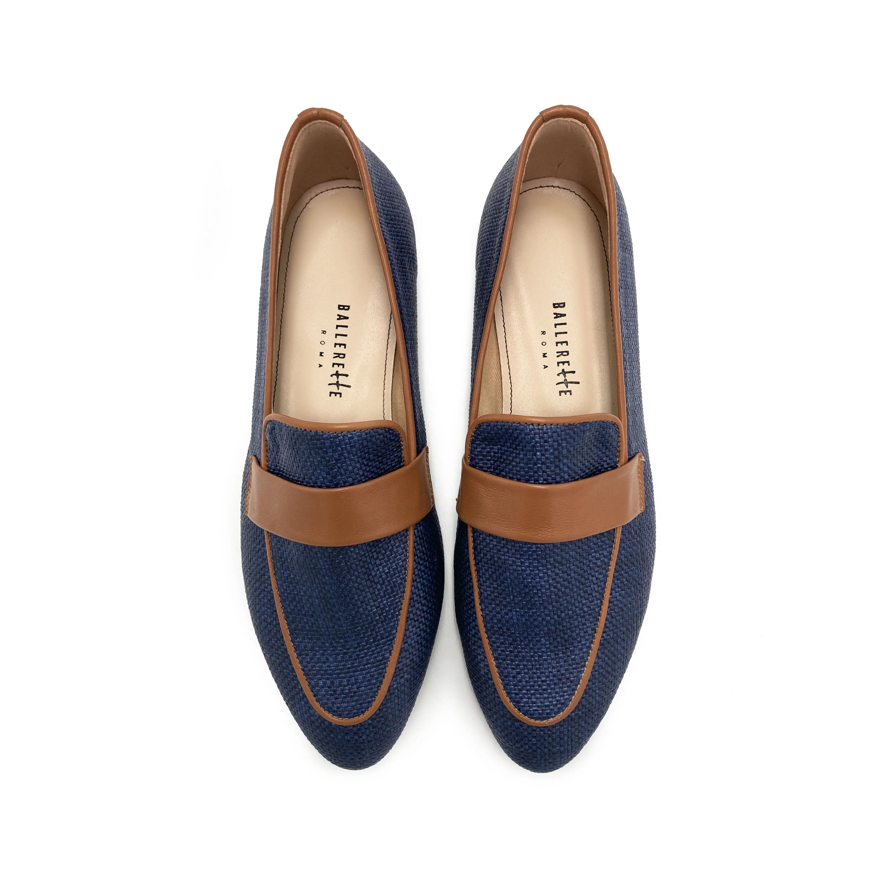 Women's summer moccasin in blue raffia